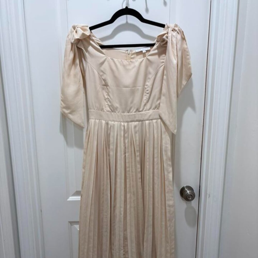 Ivy City Co Cream Pleated Midi Dress Tie Shoulder Cottagecore